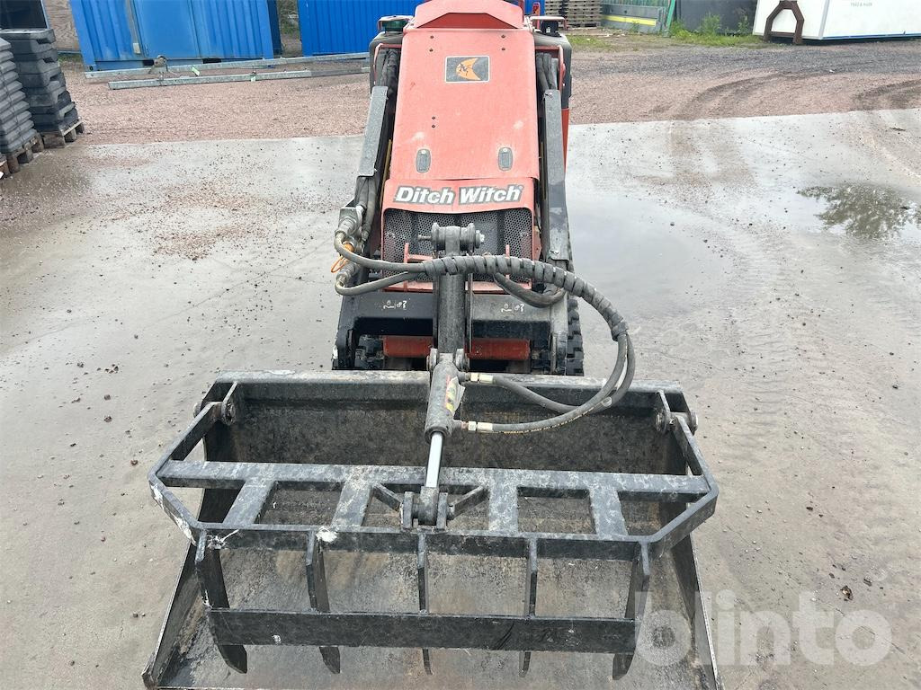 Ditch Witch SK600 - Crawler loader: picture 2 Ditch Witch SK600 - Crawler loader: picture 2