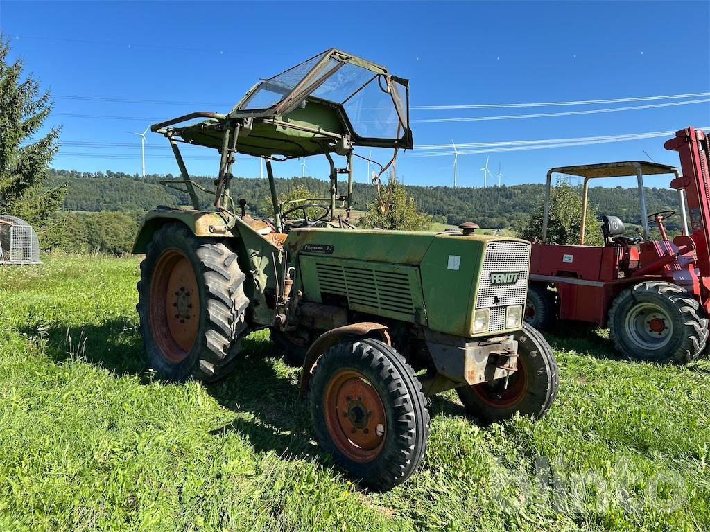Fendt Farmer 3s 103 - Farm tractor: picture 2 Fendt Farmer 3s 103 - Farm tractor: picture 2