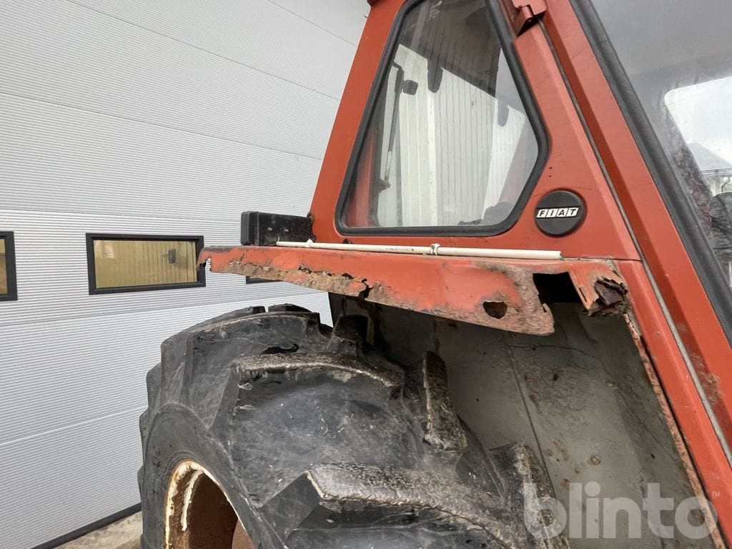 Farm tractor Fiat 880 DT 5: picture 43 Farm tractor Fiat 880 DT 5: picture 43