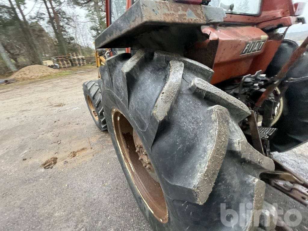 Farm tractor Fiat 880 DT 5: picture 24 Farm tractor Fiat 880 DT 5: picture 24
