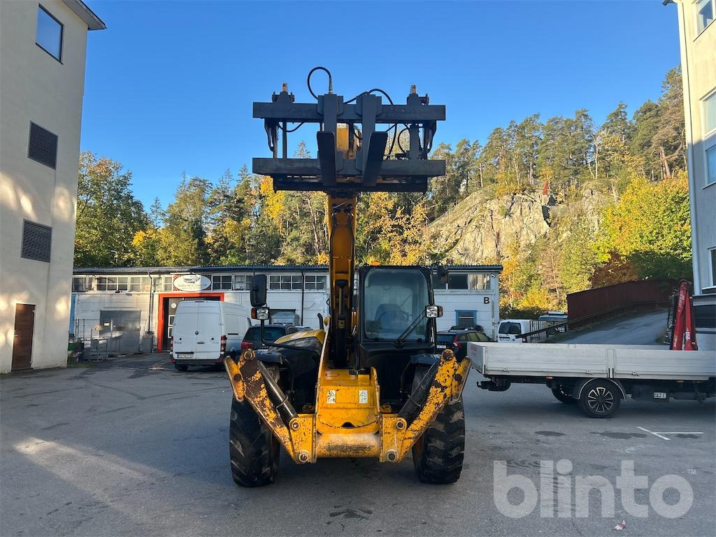JCB 533 105 Loadall med flera redskap - Telescopic handler: picture 2 JCB 533 105 Loadall med flera redskap - Telescopic handler: picture 2