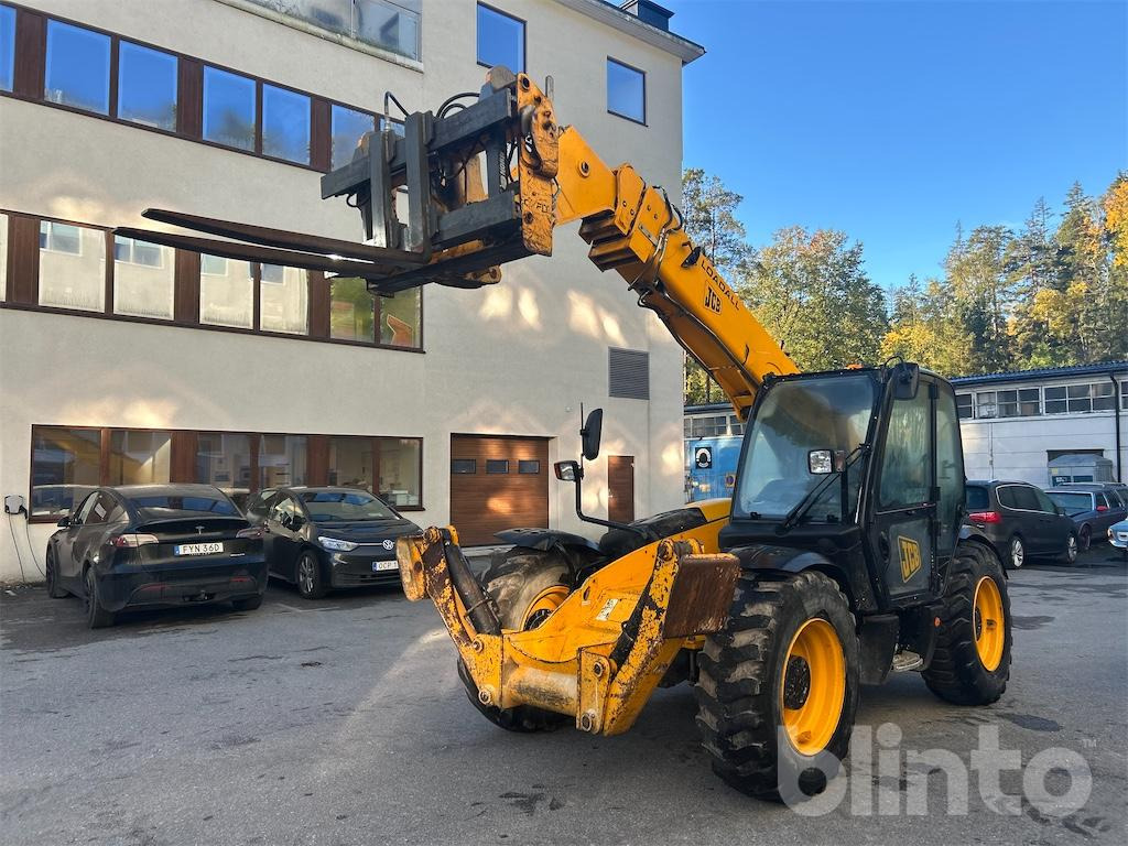 JCB 533 105 Loadall med flera redskap - Telescopic handler: picture 1 JCB 533 105 Loadall med flera redskap - Telescopic handler: picture 1