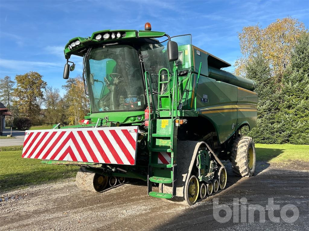 John Deere S680i (2015) - Combine harvester: picture 1 John Deere S680i (2015) - Combine harvester: picture 1
