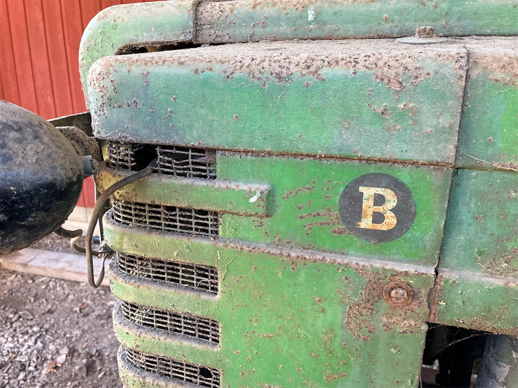 Farm tractor John Deere: picture 11