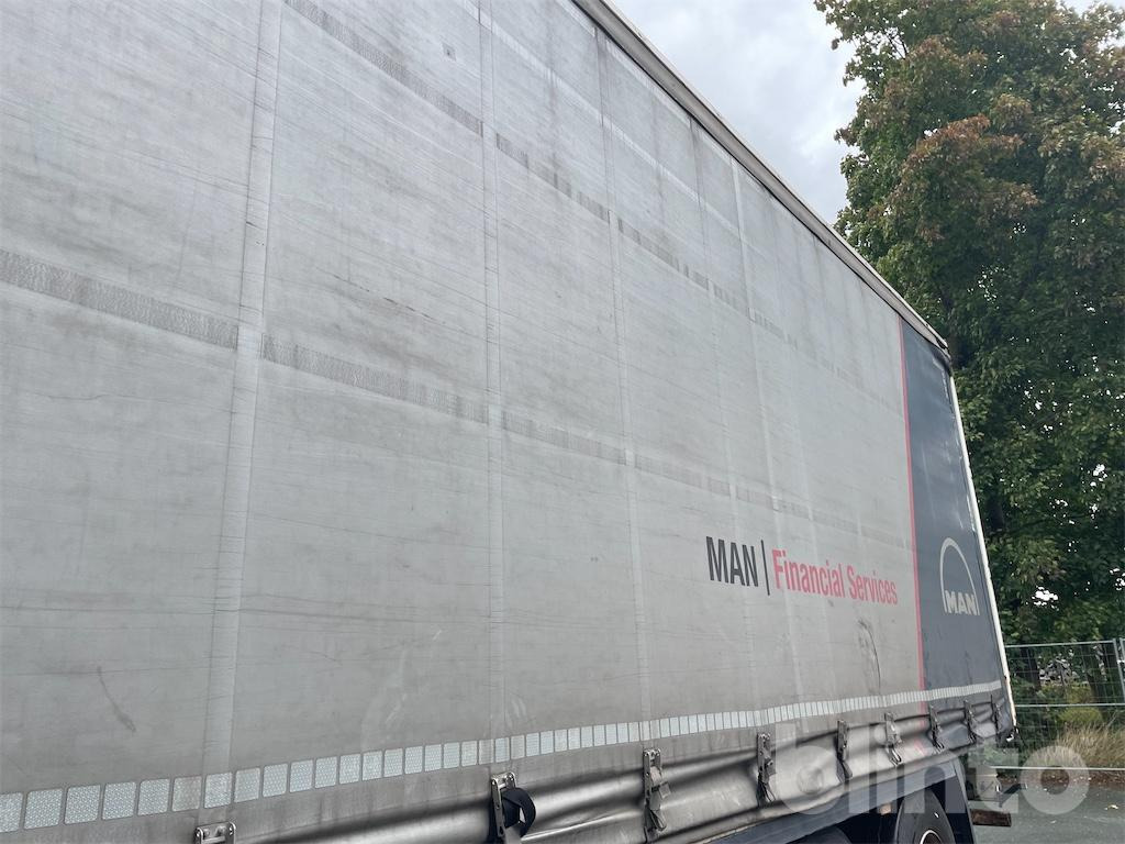 Curtainsider semi-trailer Krone SD (2016): picture 32