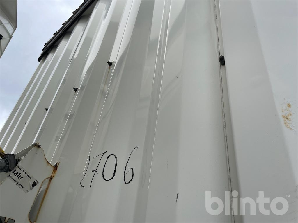 Curtainsider semi-trailer Krone SD (2016): picture 13