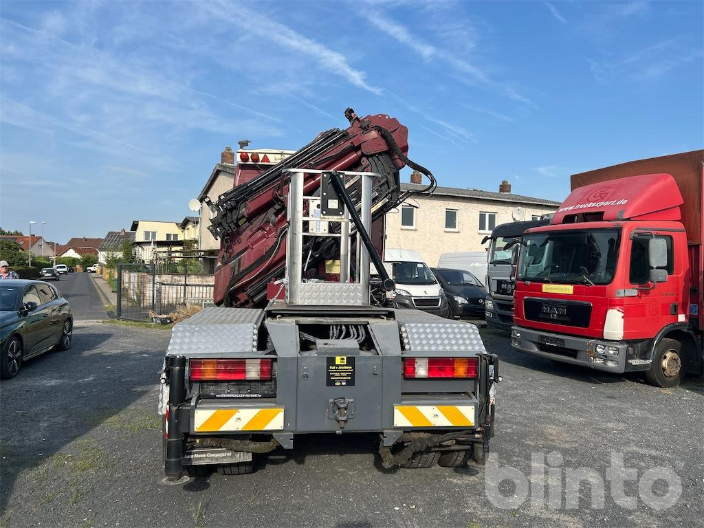 Crane truck Mercedes Benz 3348 Actros (2001): picture 8
