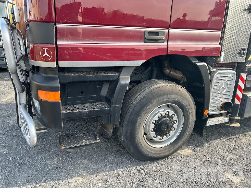 Crane truck Mercedes Benz 3348 Actros (2001): picture 31