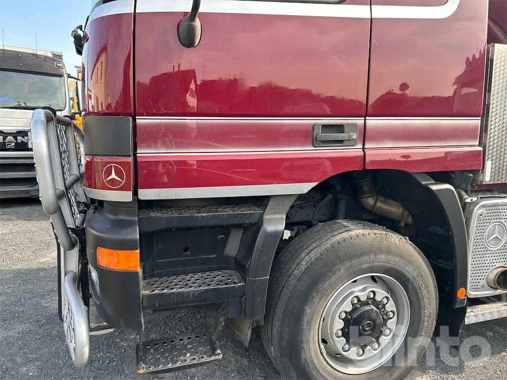 Crane truck Mercedes Benz 3348 Actros (2001): picture 32
