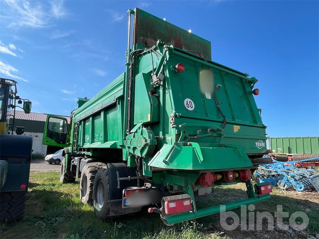 Mercedes Benz AROCS 3351 AK (2020) mit TEBBE Aufbau - Manure spreader: picture 4 Mercedes Benz AROCS 3351 AK (2020) mit TEBBE Aufbau - Manure spreader: picture 4