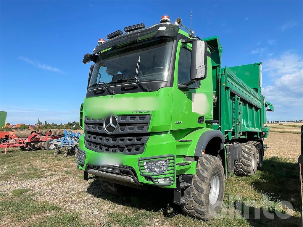 Mercedes Benz AROCS 3351 AK (2020) mit TEBBE Aufbau - Manure spreader: picture 1 Mercedes Benz AROCS 3351 AK (2020) mit TEBBE Aufbau - Manure spreader: picture 1