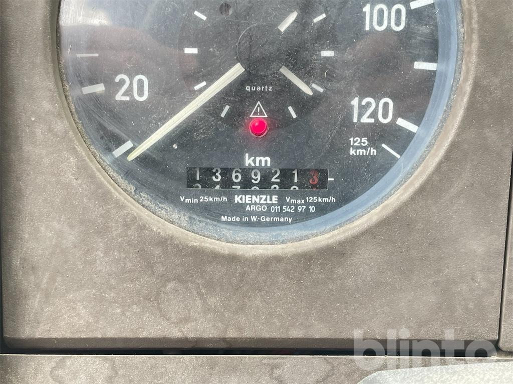 Mercedes Benz Vario 711 D (1995) - Box truck: picture 5 Mercedes Benz Vario 711 D (1995) - Box truck: picture 5