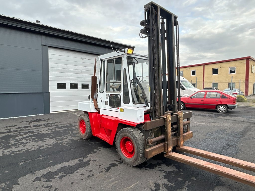 Nissan Df05 70U - Diesel forklift: picture 3 Nissan Df05 70U - Diesel forklift: picture 3