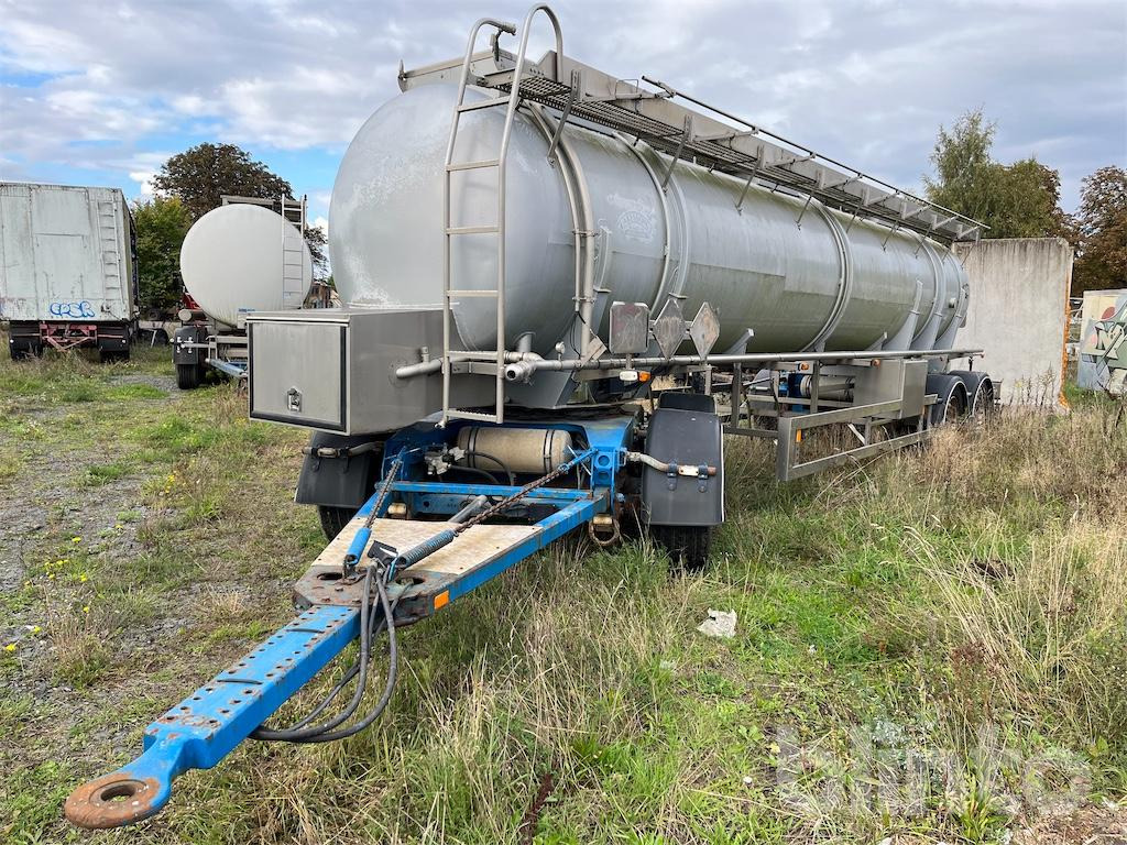 OBAS ADR 22-1 - Tank trailer: picture 1 OBAS ADR 22-1 - Tank trailer: picture 1