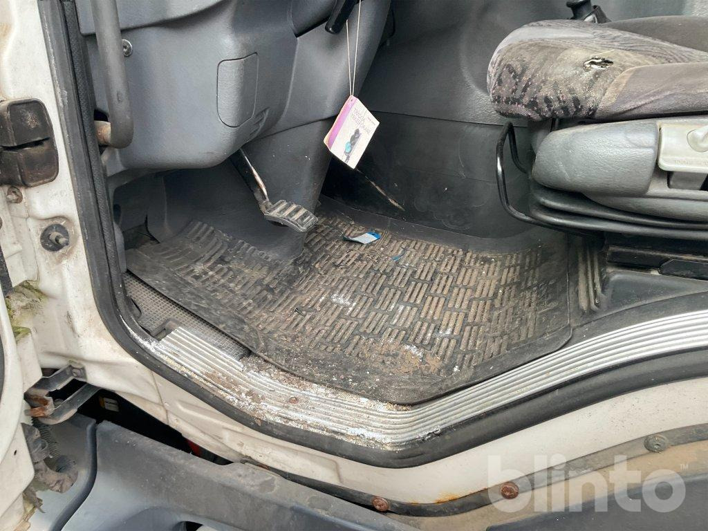 Box truck SCANIA P94DB4X2LB230: picture 44