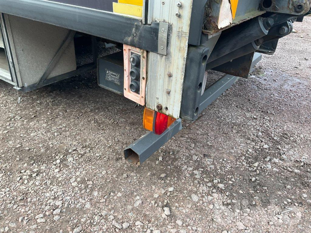 Box truck SCANIA P94DB4X2LB230: picture 21