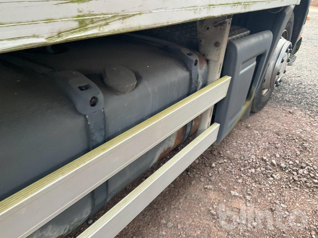 Box truck SCANIA P94DB4X2LB230: picture 34