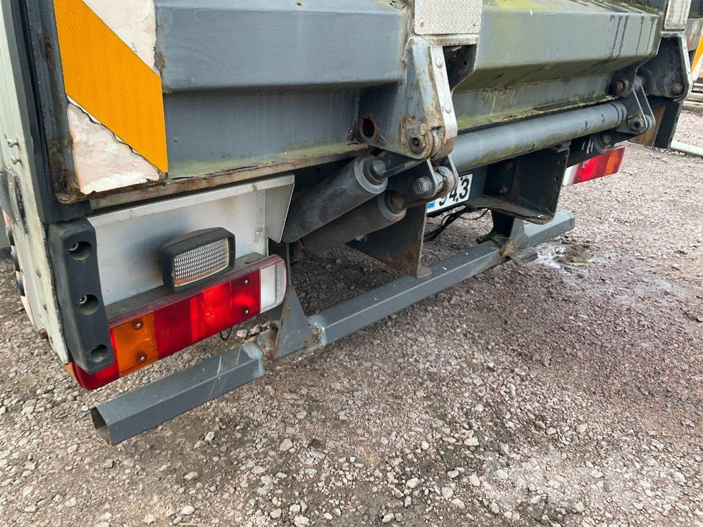 Box truck SCANIA P94DB4X2LB230: picture 22