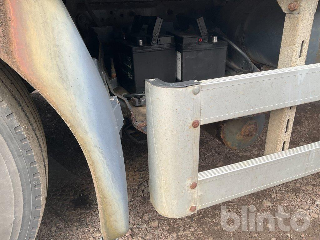 Box truck SCANIA P94DB4X2LB230: picture 12