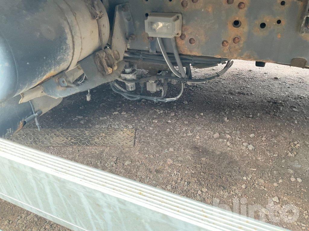 Box truck SCANIA P94DB4X2LB230: picture 15