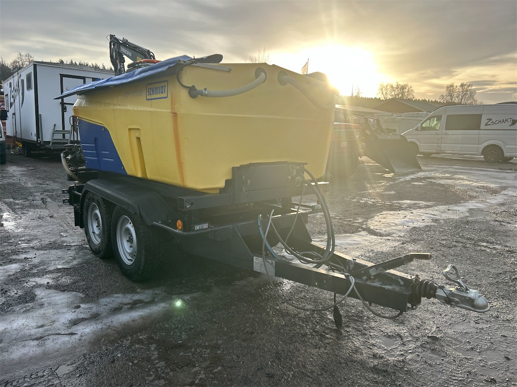 Schmidt Syntos B11-21 / 0,85m3 & 875 l - Sand/ Salt spreader: picture 3 Schmidt Syntos B11-21 / 0,85m3 & 875 l - Sand/ Salt spreader: picture 3