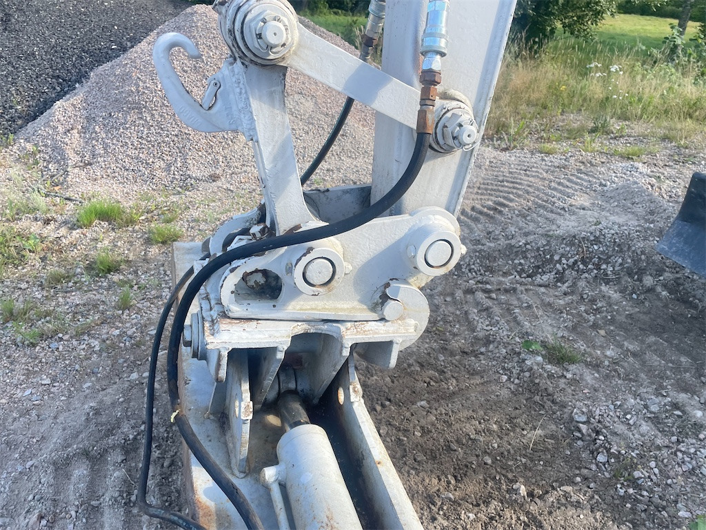 Crawler excavator TB45: picture 7