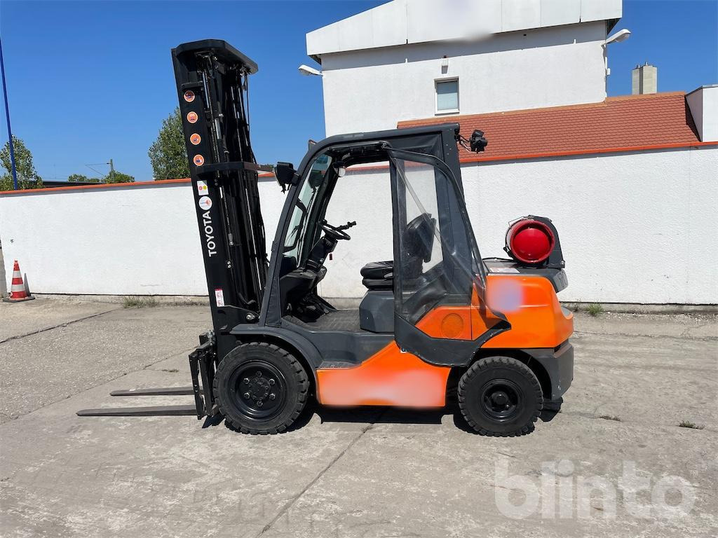 Forklift Toyota  Tonero (8FGJF36): picture 10