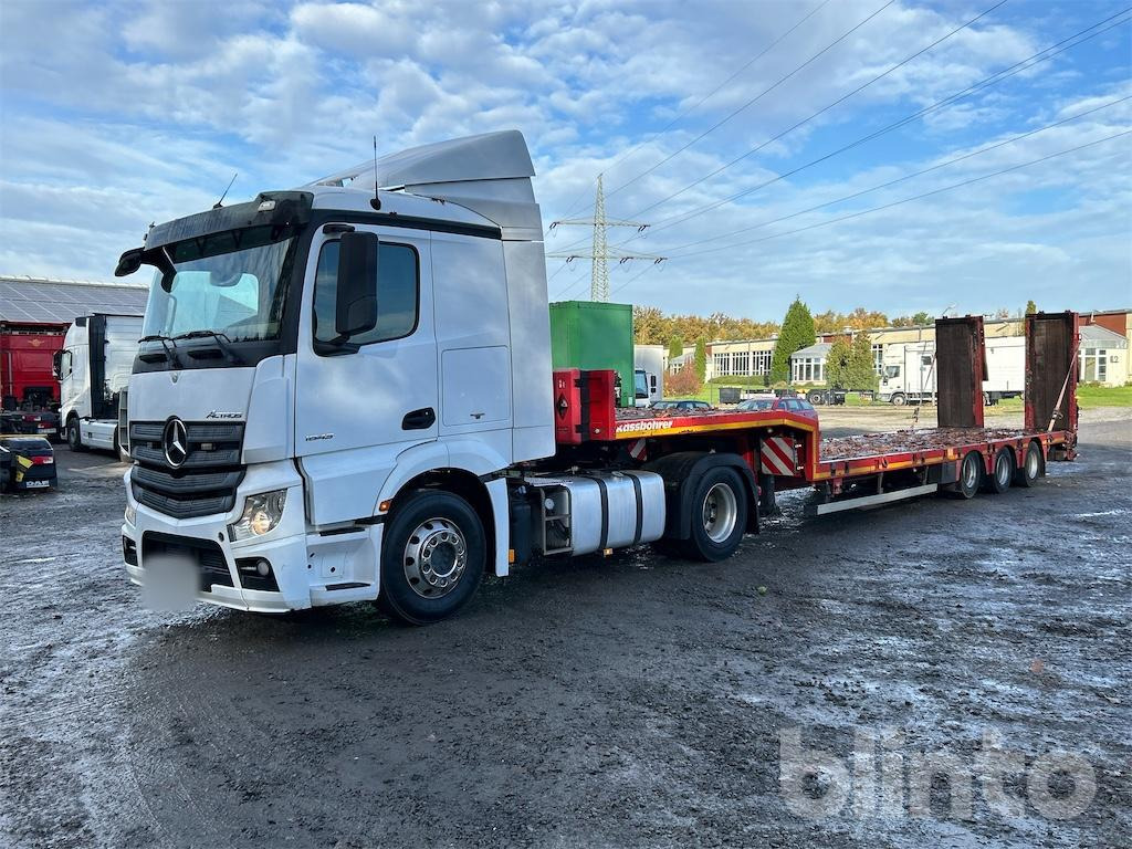 Mercedes-Benz Actros 1843 LS 4x2 + Kässbohrer Lowbed LB3E - Tractor unit, Low loader semi-trailer: picture 1 Mercedes-Benz Actros 1843 LS 4x2 + Kässbohrer Lowbed LB3E - Tractor unit, Low loader semi-trailer: picture 1