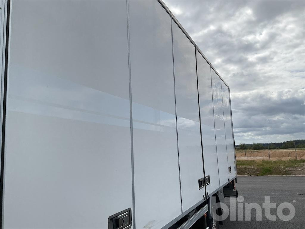 Truck VOLVO FL: picture 19