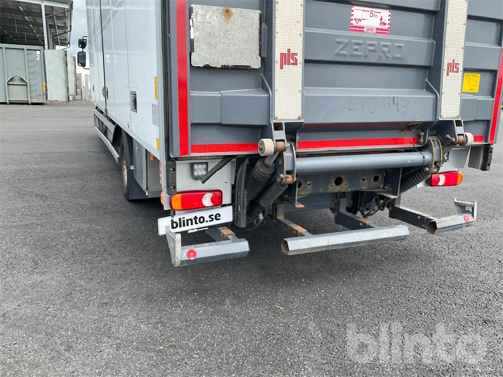 Truck VOLVO FL: picture 31