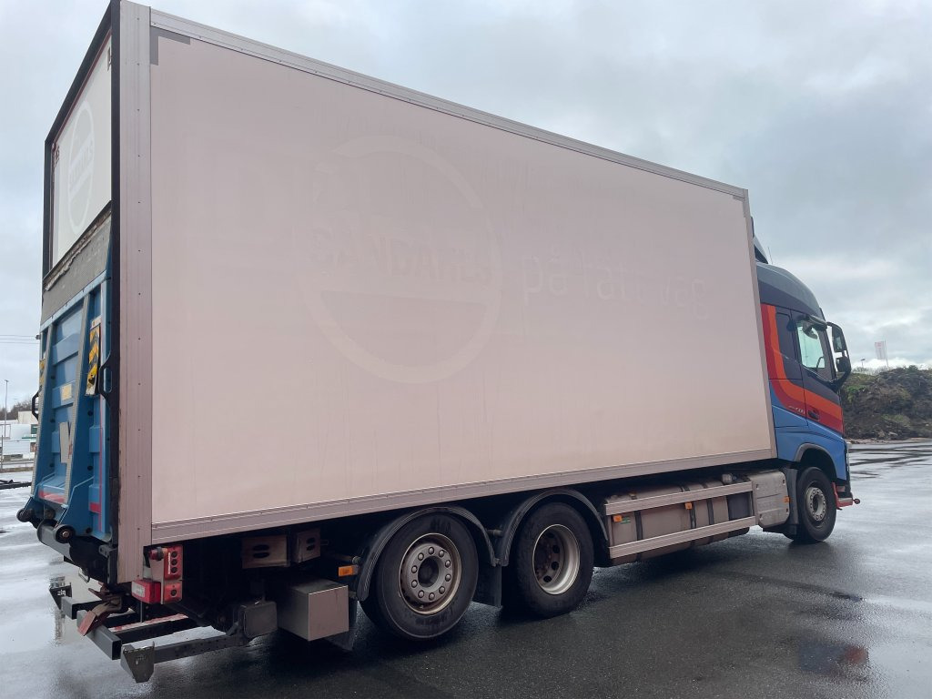 VOLVO FH 500 6x2*2 - Box truck: picture 3 VOLVO FH 500 6x2*2 - Box truck: picture 3
