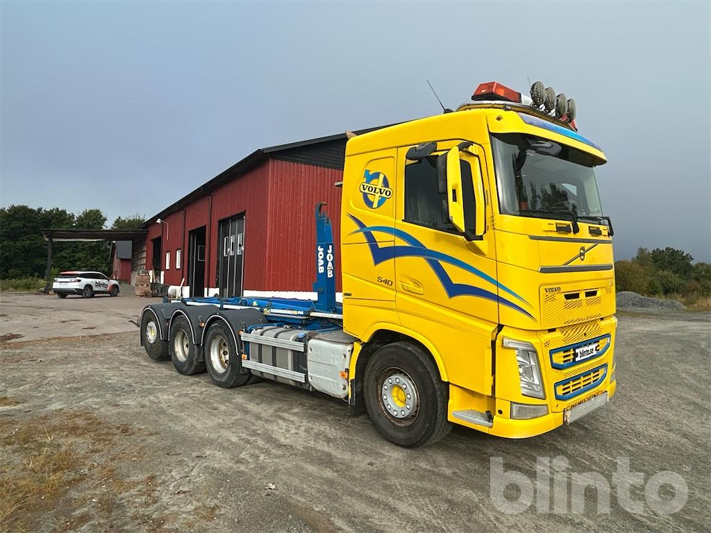 VOLVO FH 540 8*4 tridem - Hook lift truck: picture 2 VOLVO FH 540 8*4 tridem - Hook lift truck: picture 2