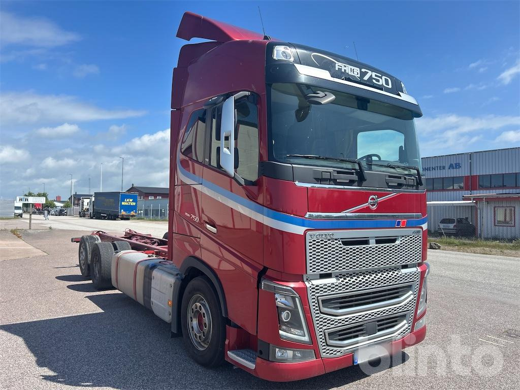 VOLVO FH16 750 - Cab chassis truck: picture 4 VOLVO FH16 750 - Cab chassis truck: picture 4