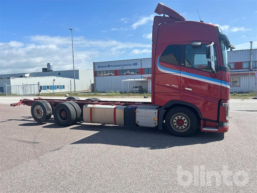 VOLVO FH16 750 - Cab chassis truck: picture 5 VOLVO FH16 750 - Cab chassis truck: picture 5
