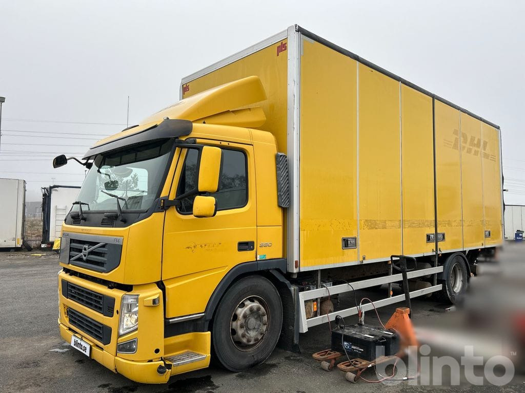 VOLVO FM 330 4X2 - Box truck: picture 1 VOLVO FM 330 4X2 - Box truck: picture 1
