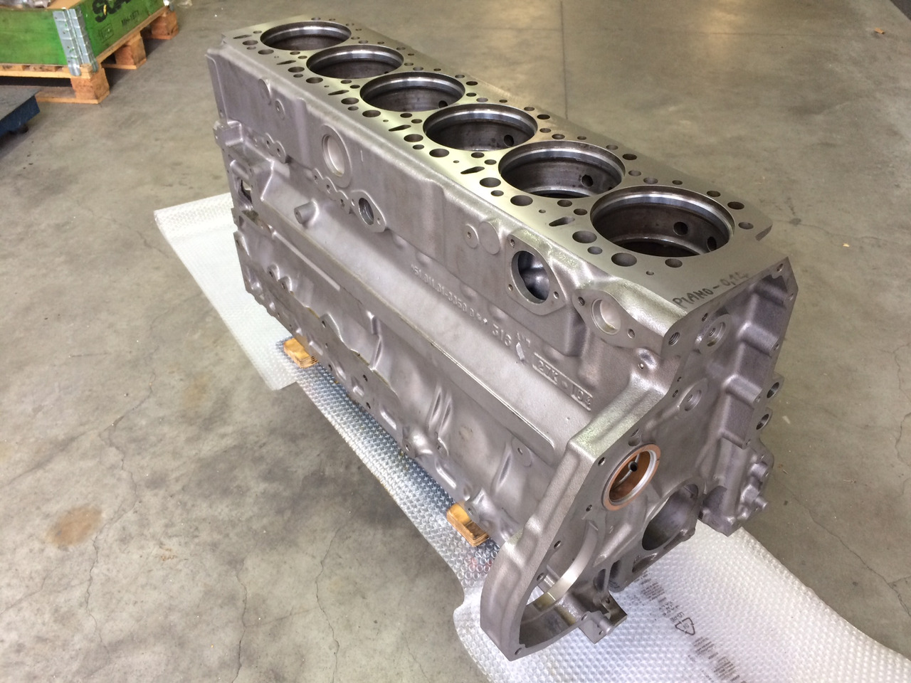 BASAMENTO MAN D2866 / D2876 / E2866 / E2876 - F2000 / BUS / INDUSTRIALI - Crankcase for Bus: picture 1 BASAMENTO MAN D2866 / D2876 / E2866 / E2876 - F2000 / BUS / INDUSTRIALI - Crankcase for Bus: picture 1