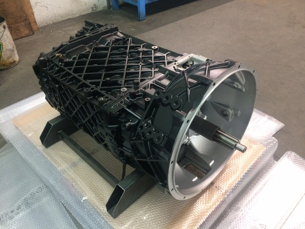 CAMBIO ZF 16S2321TD + IT - NEW ECOSPLIT - Gearbox: picture 1 CAMBIO ZF 16S2321TD + IT - NEW ECOSPLIT - Gearbox: picture 1