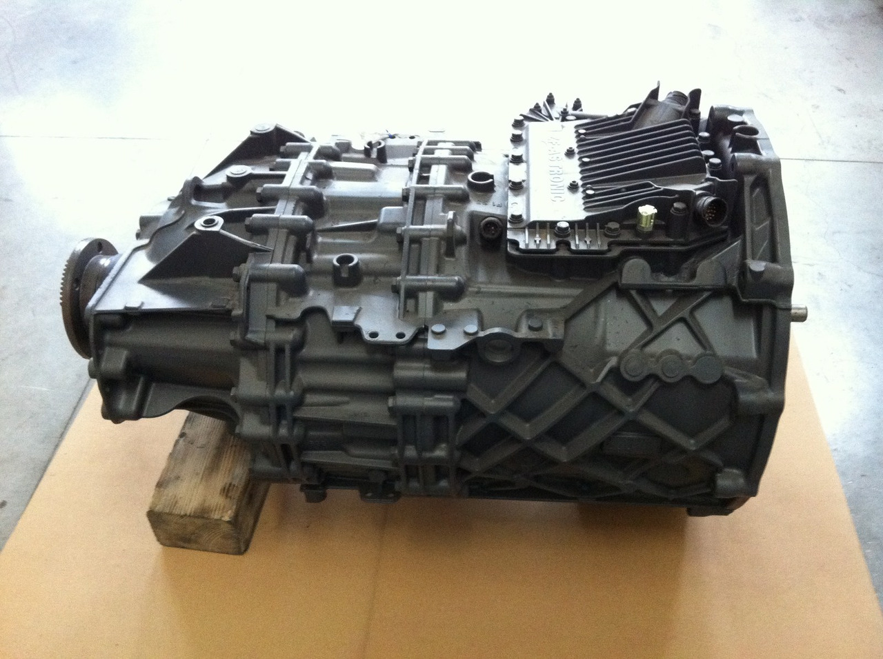 CAMBIO ZF ASTRONIC 12AS2330TD - Gearbox: picture 5 CAMBIO ZF ASTRONIC 12AS2330TD - Gearbox: picture 5