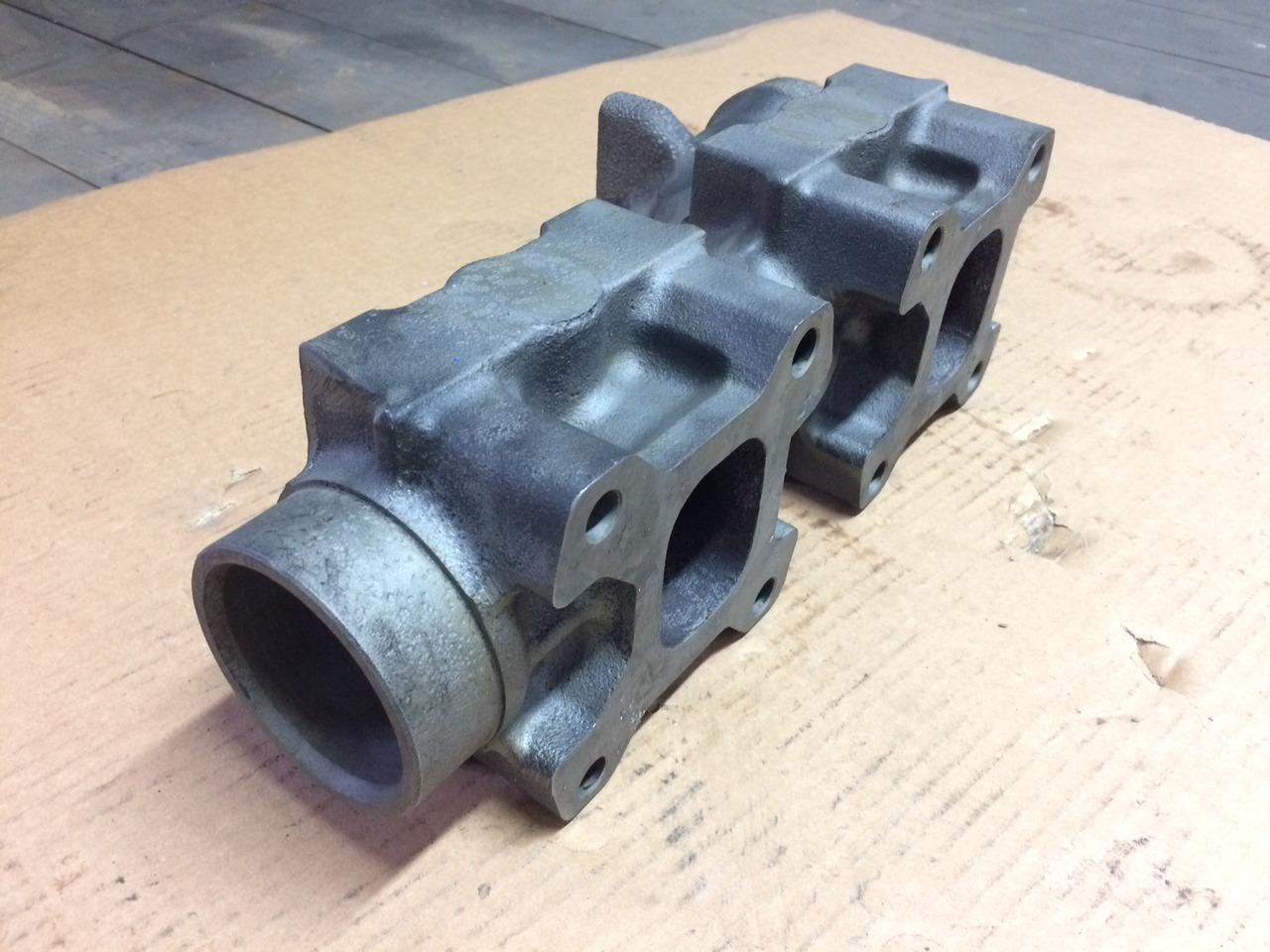 Exhaust manifold COLLETTORE CENTRALE DI SCARICO MAN 51081010986: picture 7