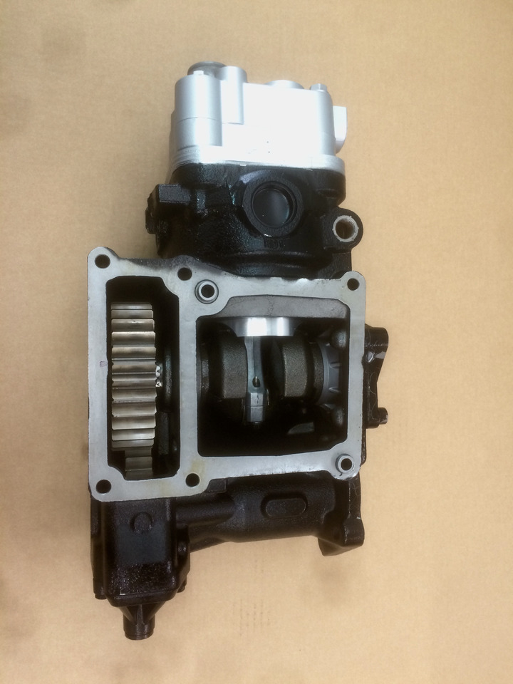 COMPRESSORE ARIA MONOCILINDRICO CON PRESA DI FORZA MAN / KNORR - Air compressor: picture 1 COMPRESSORE ARIA MONOCILINDRICO CON PRESA DI FORZA MAN / KNORR - Air compressor: picture 1