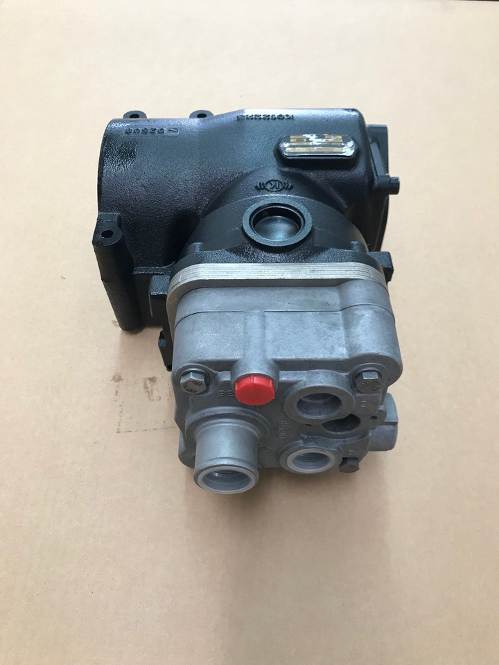 COMPRESSORE ARIA MONOCILINDRICO MAN 51541007121 - Air compressor: picture 4 COMPRESSORE ARIA MONOCILINDRICO MAN 51541007121 - Air compressor: picture 4