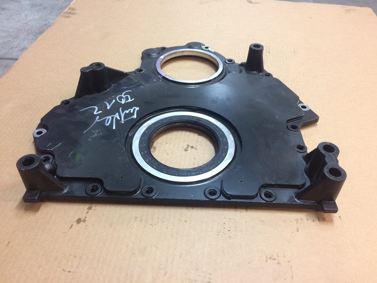 COPERCHIO BASAMENTO MAN 51015015025 - Crankcase for Truck: picture 4 COPERCHIO BASAMENTO MAN 51015015025 - Crankcase for Truck: picture 4