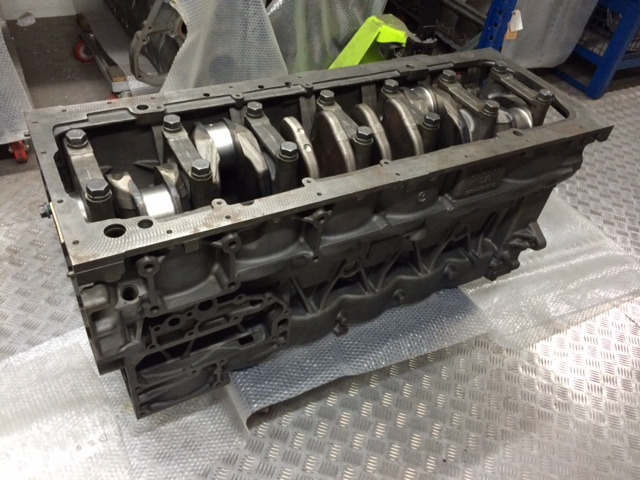 KIT BASAMENTO + ALBERO MOTORE MAN D2066 - Crankcase for Truck: picture 3 KIT BASAMENTO + ALBERO MOTORE MAN D2066 - Crankcase for Truck: picture 3