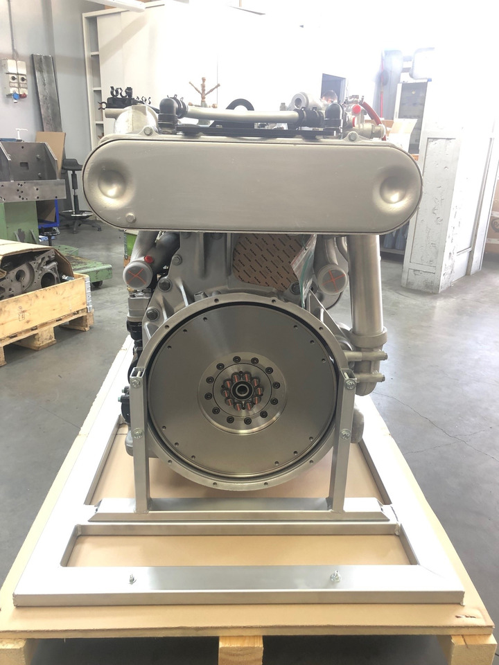 MOTORE MAN D2676LOH27 / MAN D2676 LOH27 - Engine: picture 4 MOTORE MAN D2676LOH27 / MAN D2676 LOH27 - Engine: picture 4