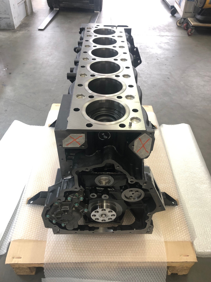 SHORTBLOCK MAN D2676 EURO 6c (bus) - Cylinder block for Bus: picture 3 SHORTBLOCK MAN D2676 EURO 6c (bus) - Cylinder block for Bus: picture 3