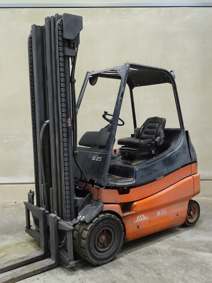 Linde E25 - Electric forklift: picture 1 Linde E25 - Electric forklift: picture 1