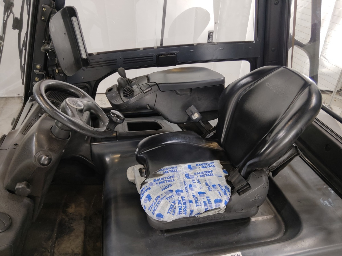 Linde E30HL-01/600 - Electric forklift: picture 3 Linde E30HL-01/600 - Electric forklift: picture 3