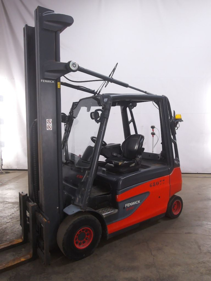 Electric forklift Linde E30L-01: picture 1