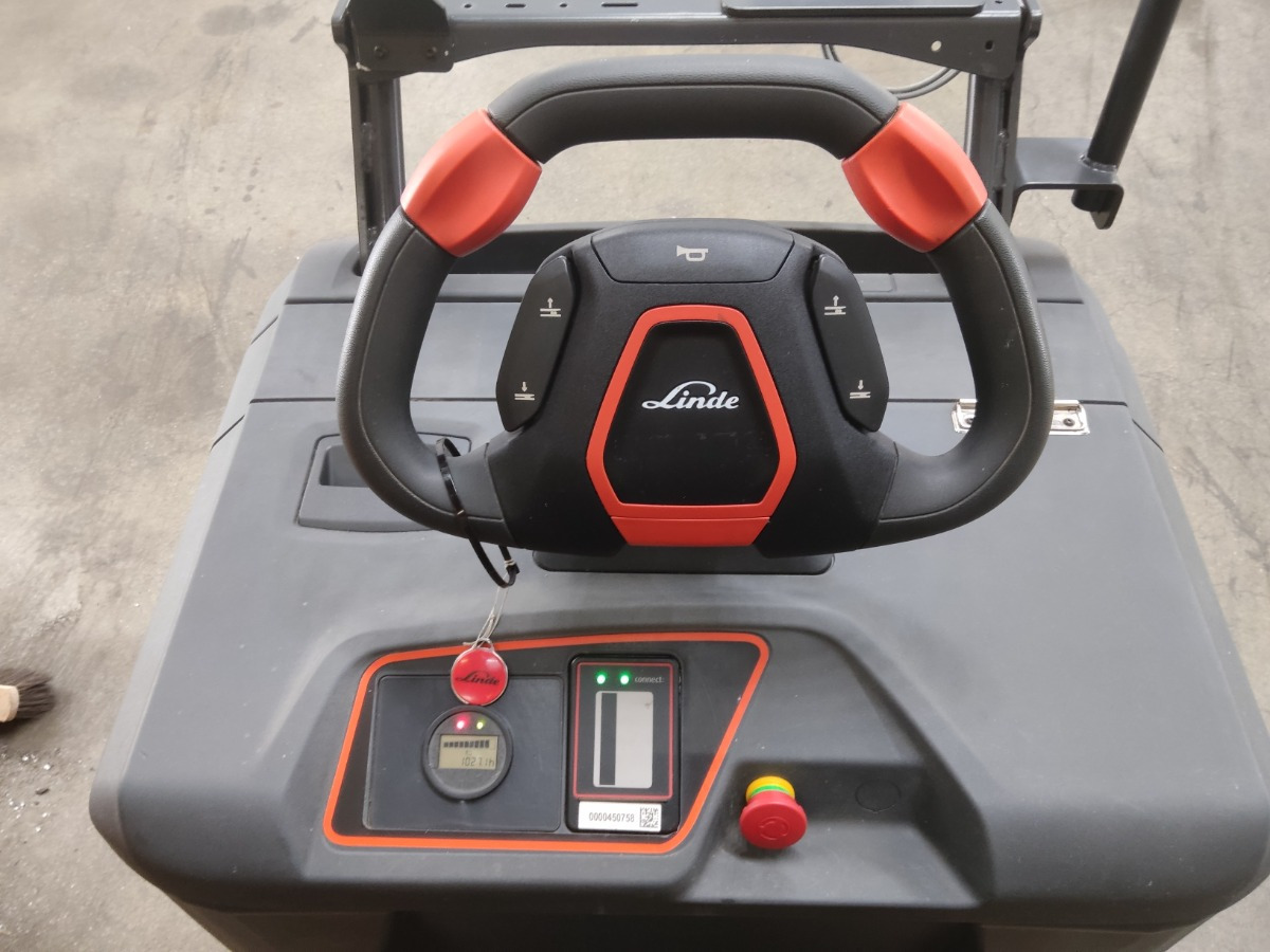 Linde N20CB/LIION - Order picker: picture 3 Linde N20CB/LIION - Order picker: picture 3