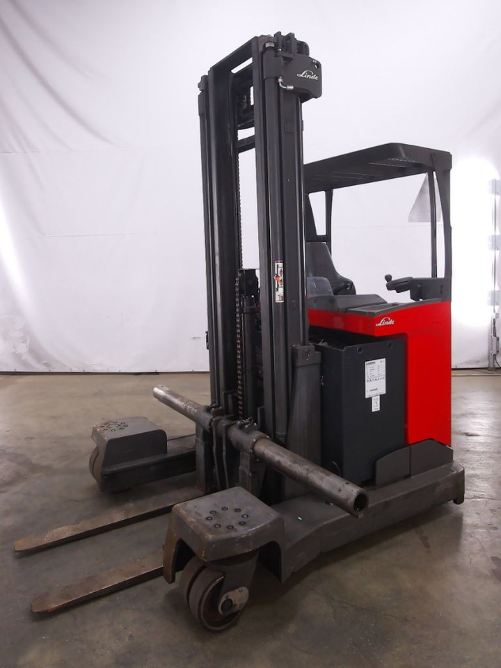 Linde UFW250DTFVRG585 - Reach truck: picture 5 Linde UFW250DTFVRG585 - Reach truck: picture 5